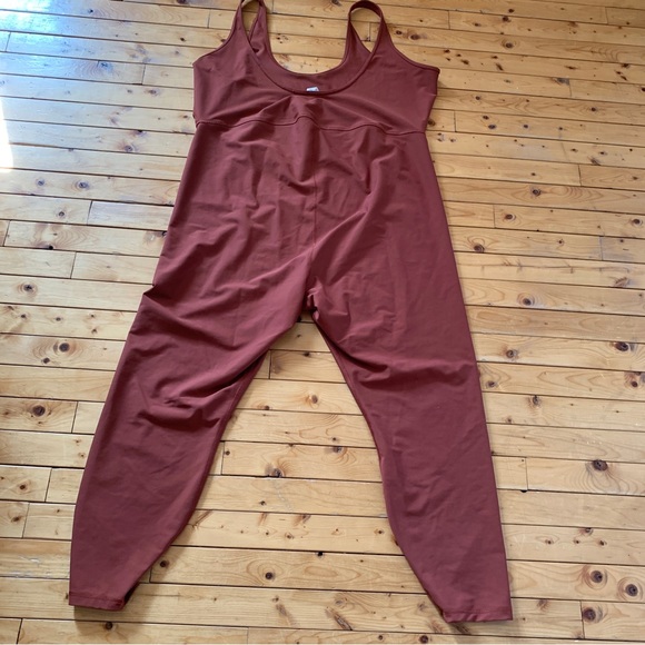 Old Navy Powersoft Bodysuit - Picture 3 of 5